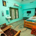 Phoenix Holiday Home