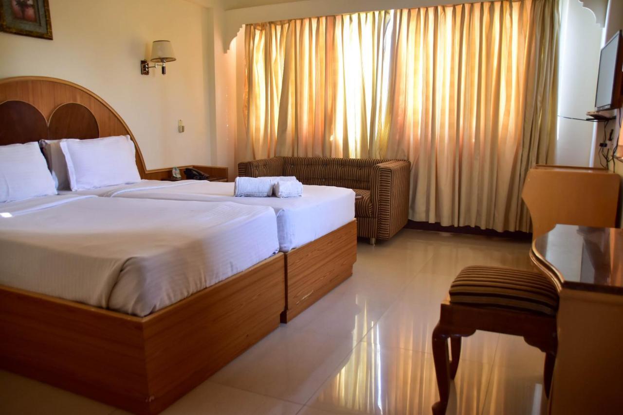 Singaar International 3*