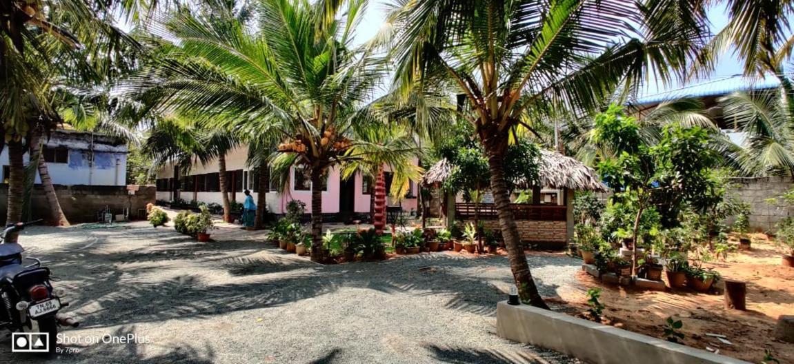 Farm Dean Aparthotel *