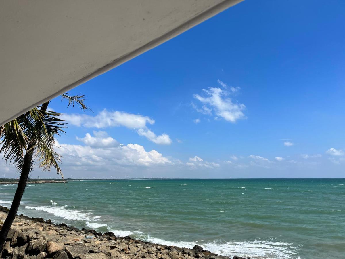 Phoenix Beach Resort Hotel *