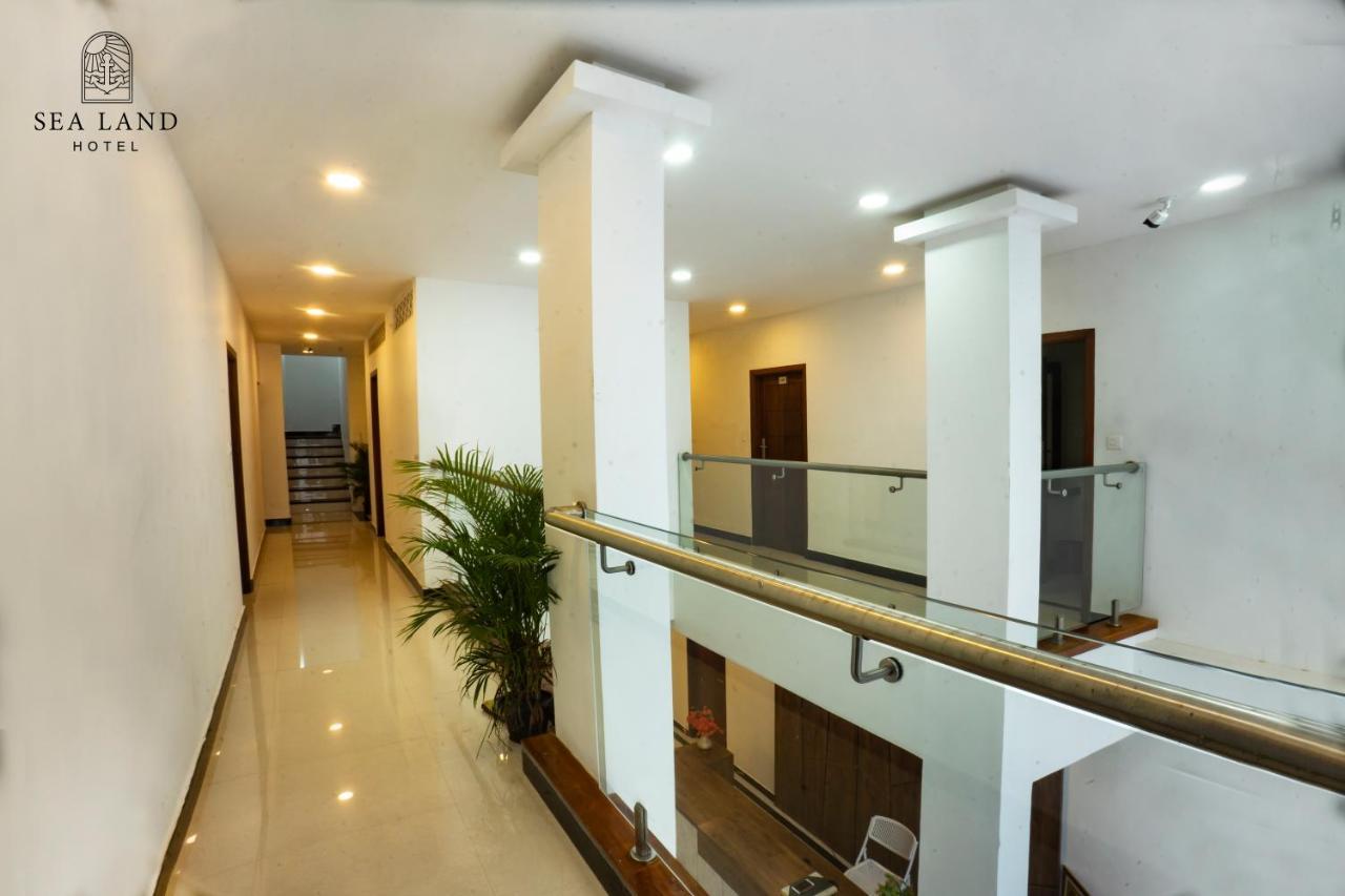 Sea Land Hotel
