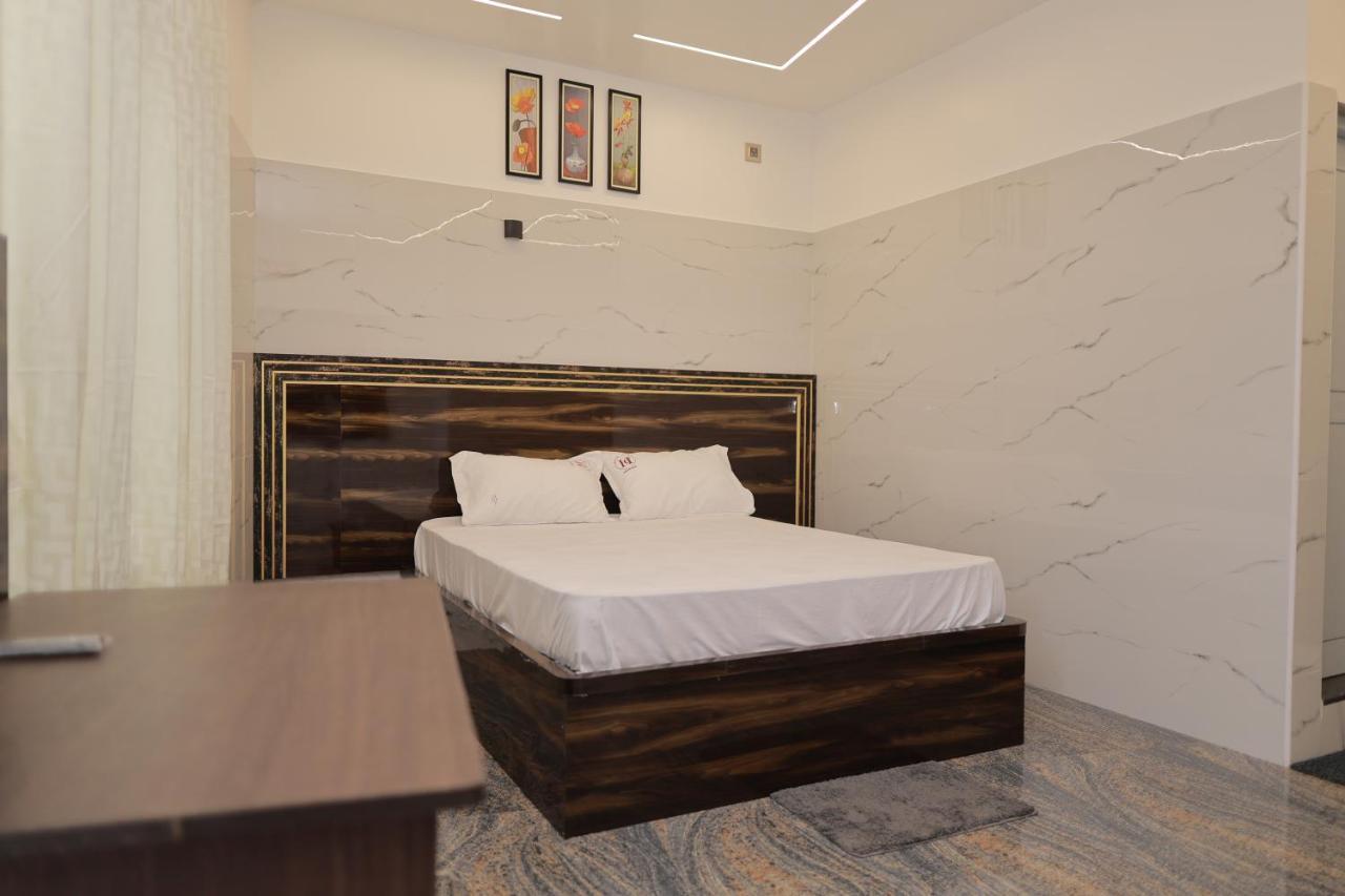 Hotel Cyril