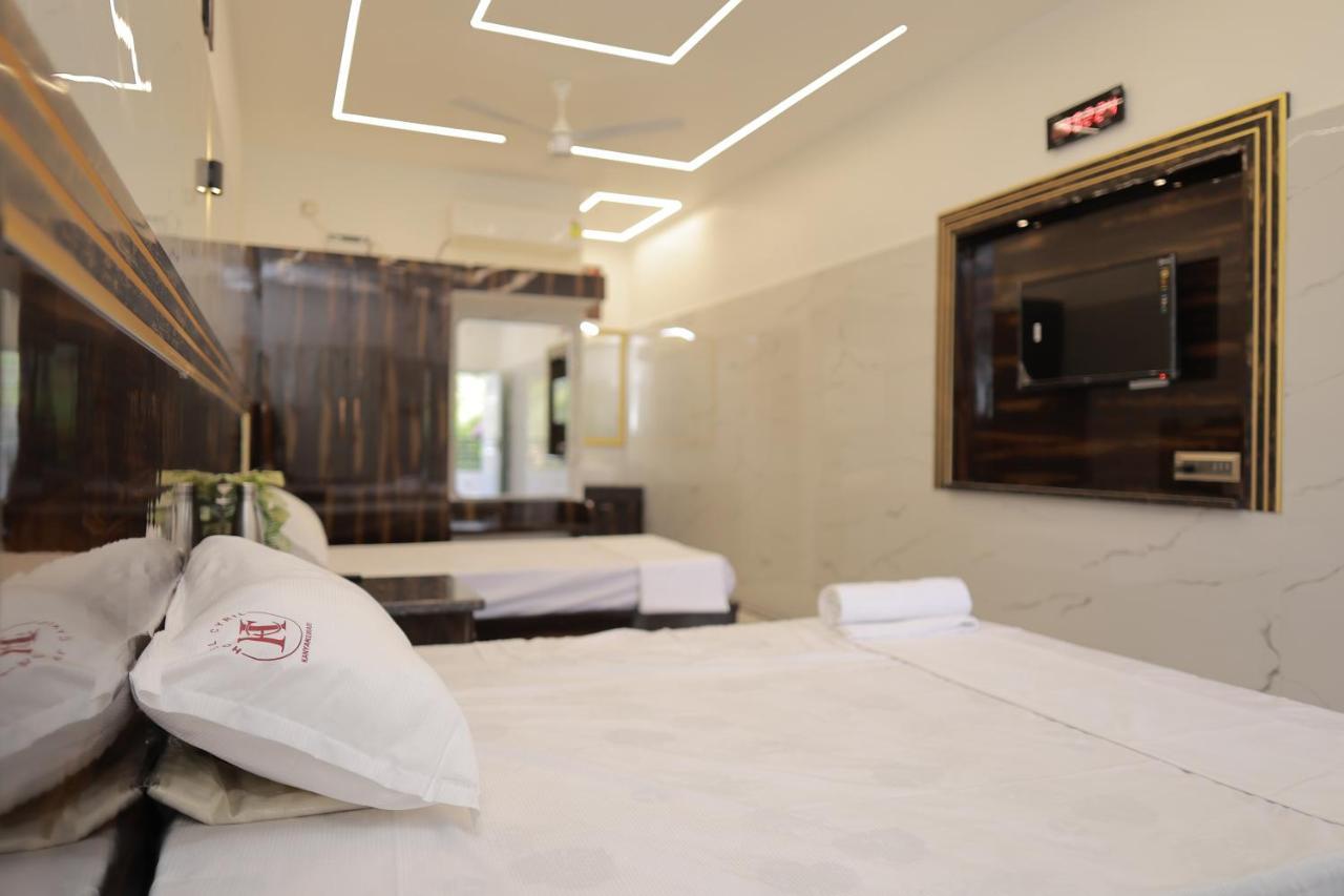 Hotel Cyril