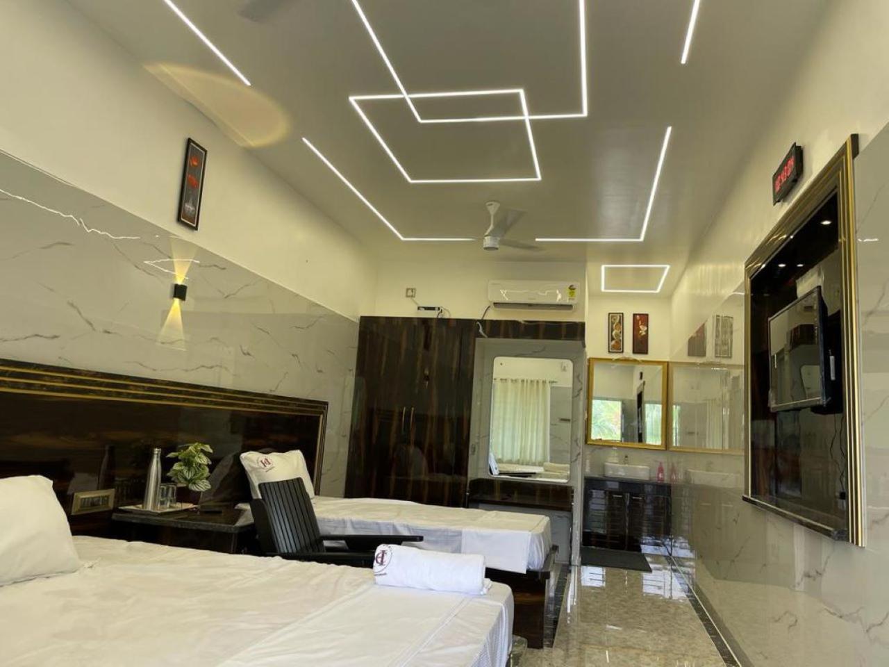 Cyril Hotel 3*