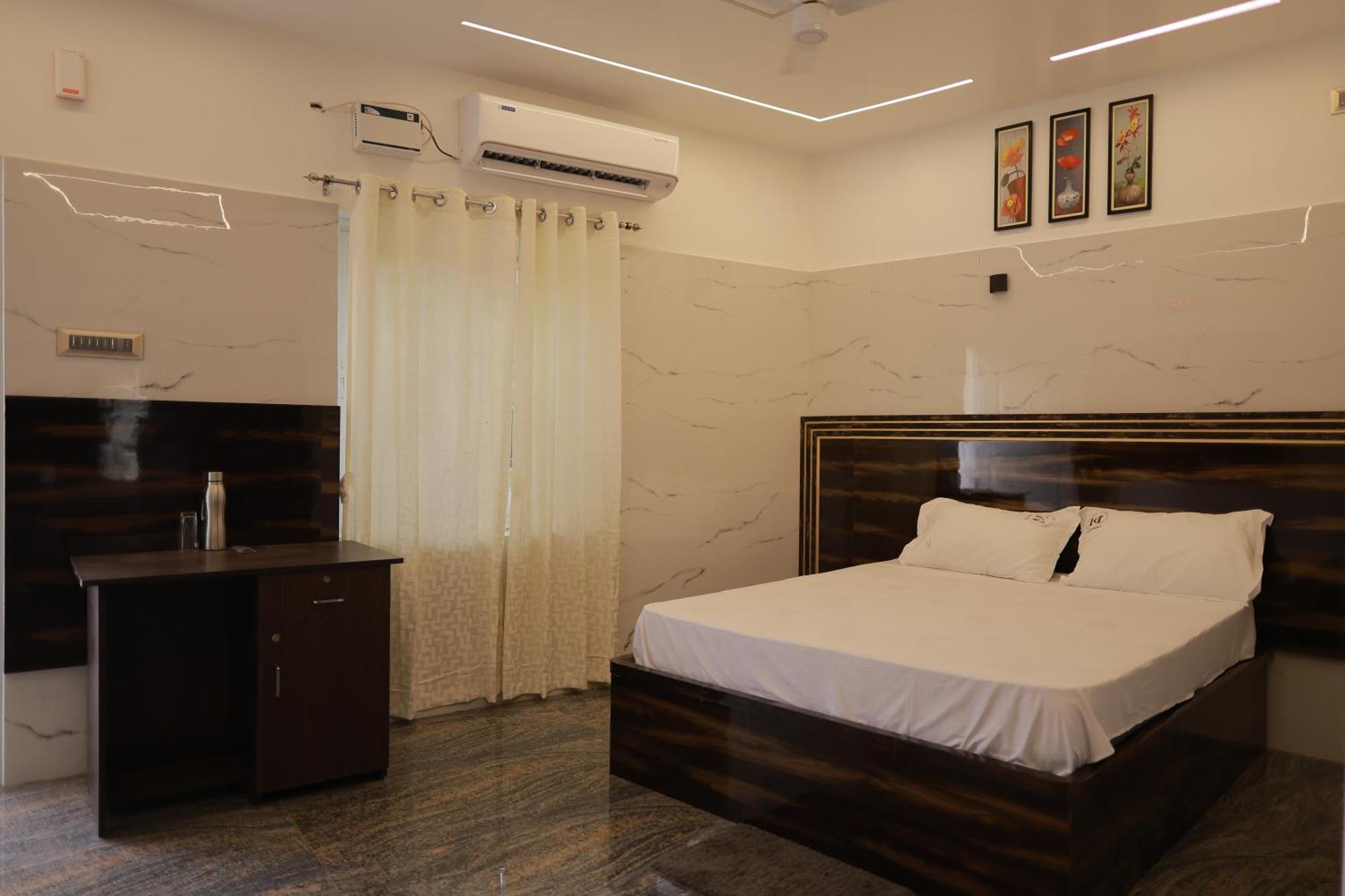 Cyril Hotel 3*