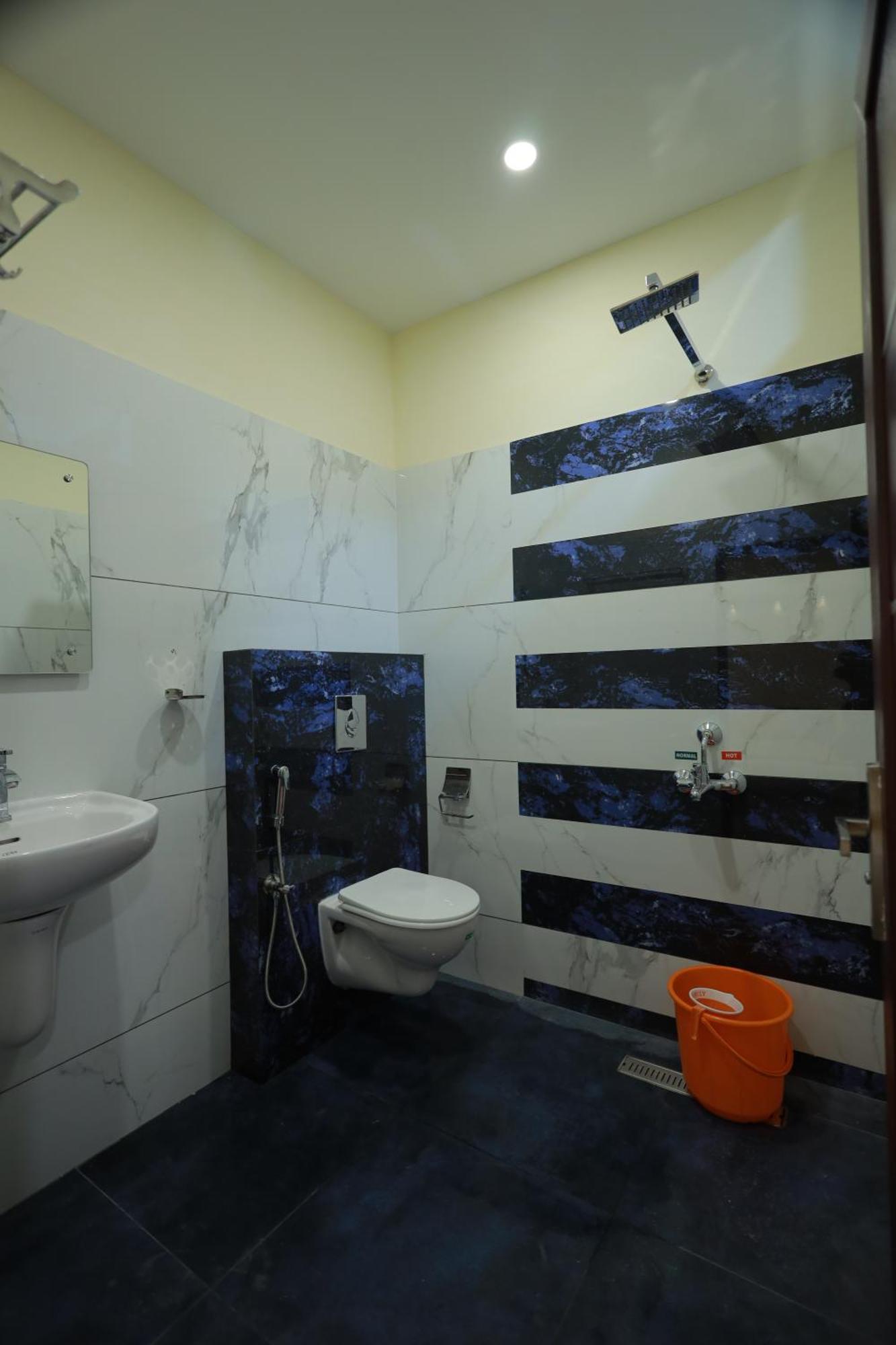 Jeyam Hotel