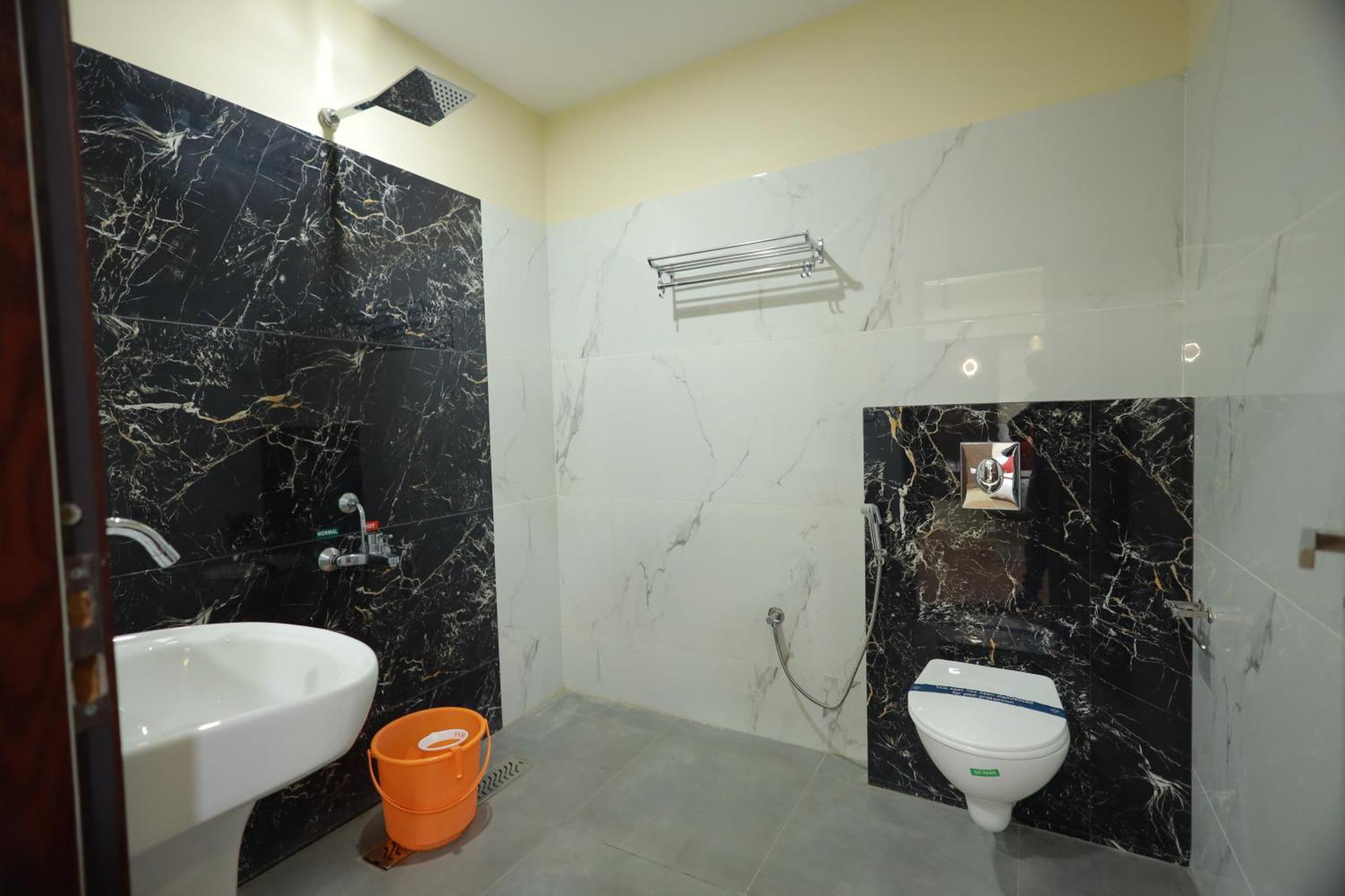 Hotel Jeyam 3*