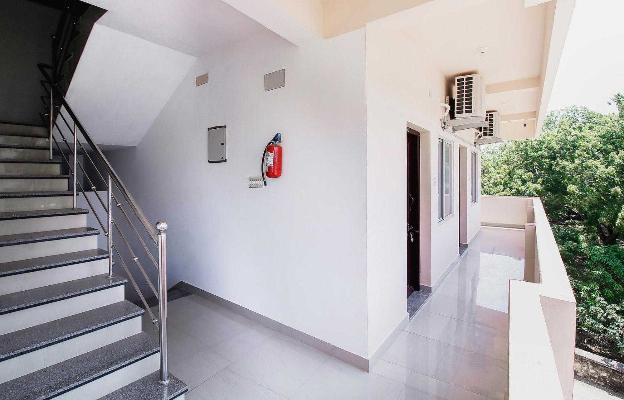 Hotel O Aljemin 4*