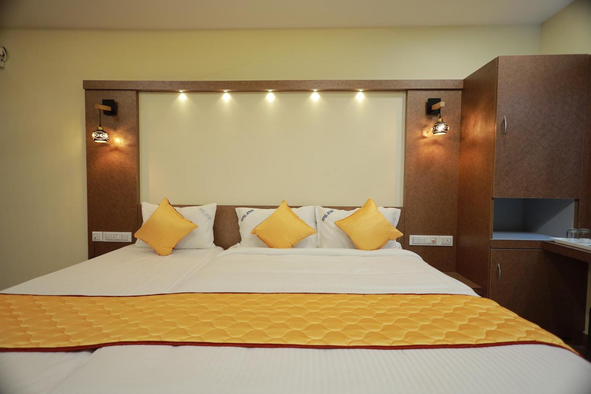 Jeyam Hotel Kanyakumari