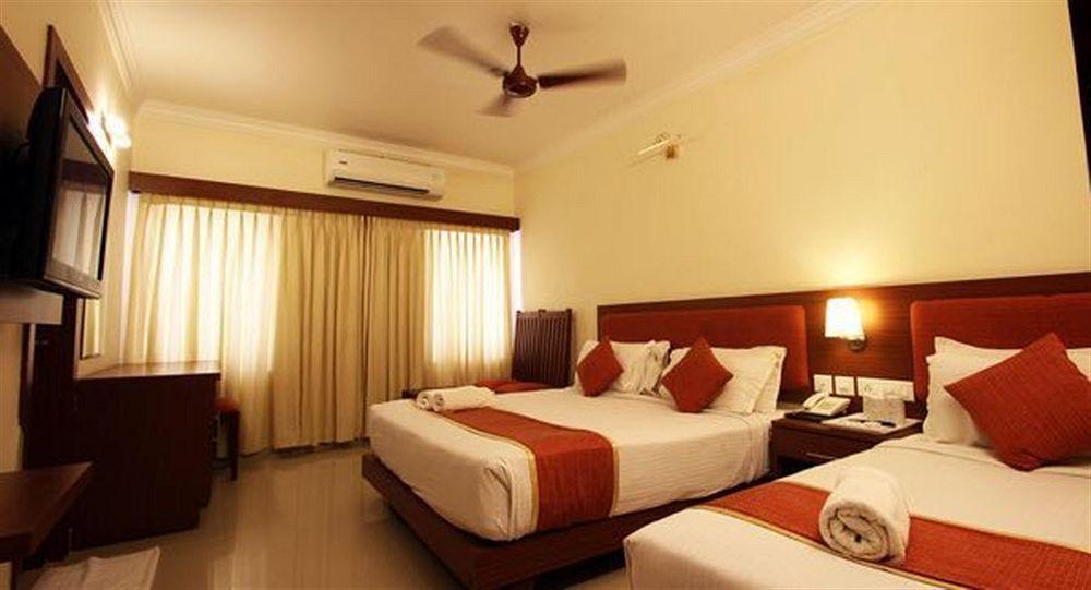 The Gopinivas Grand Hotel 3*