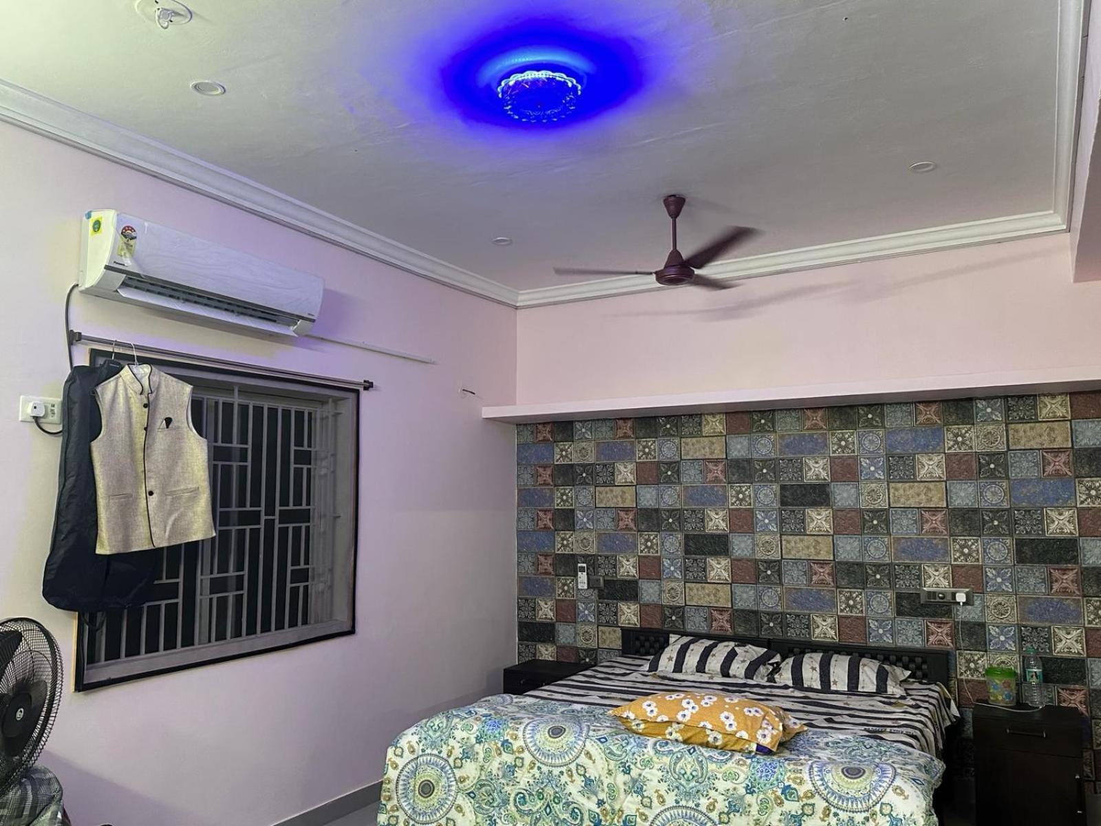 Parvathy Murugan Cottage-2nd Floor *
