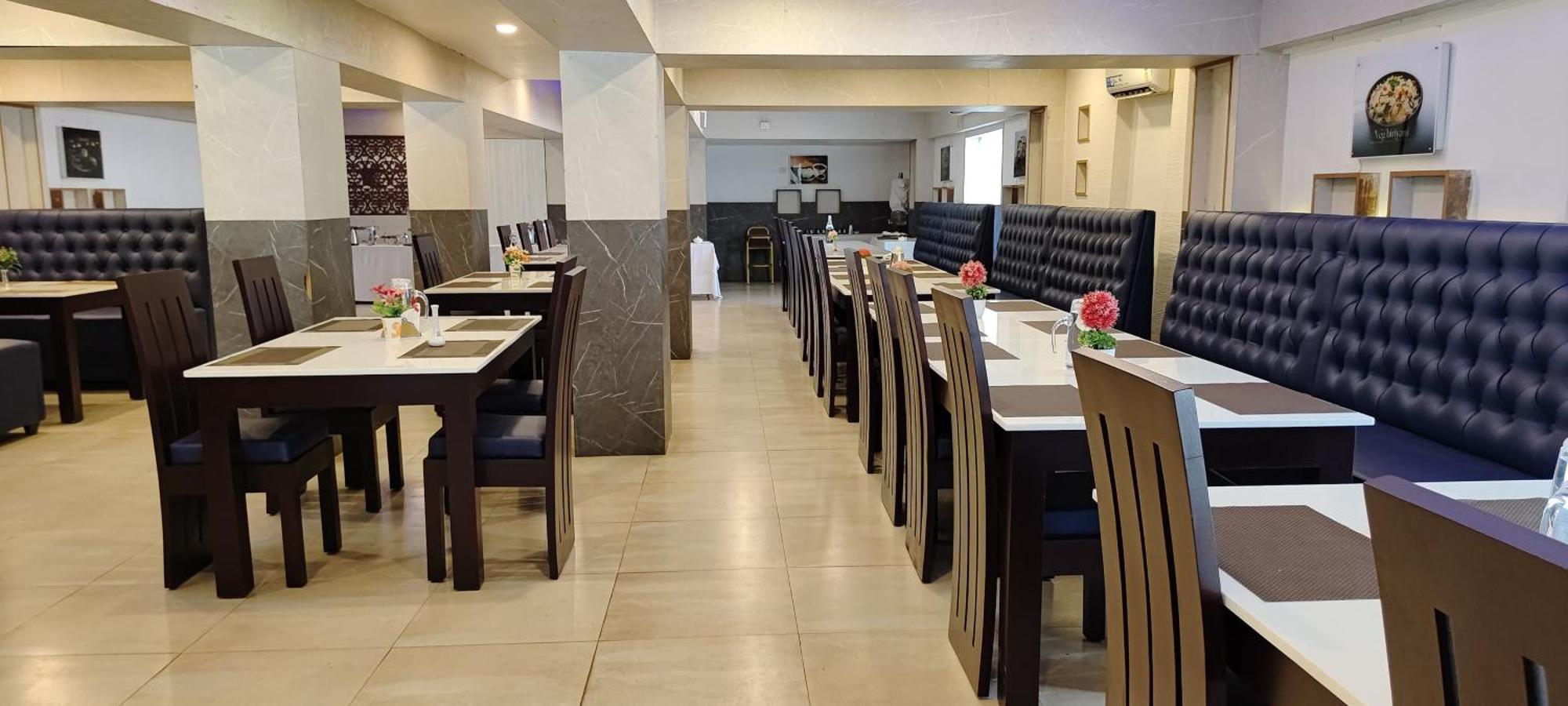 Rr Group Of Hotel 3*