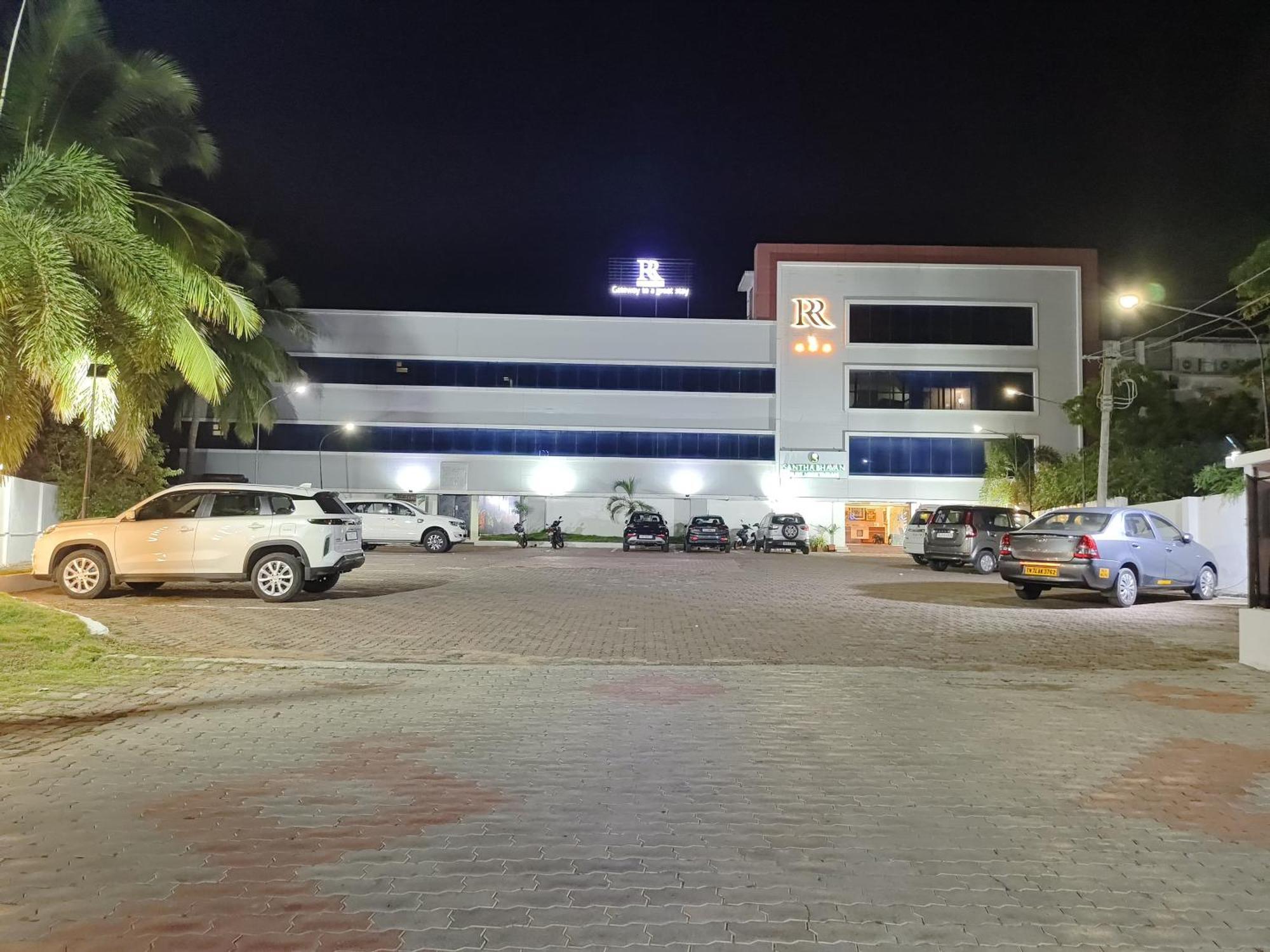 Hotel Rr Group Of 3*