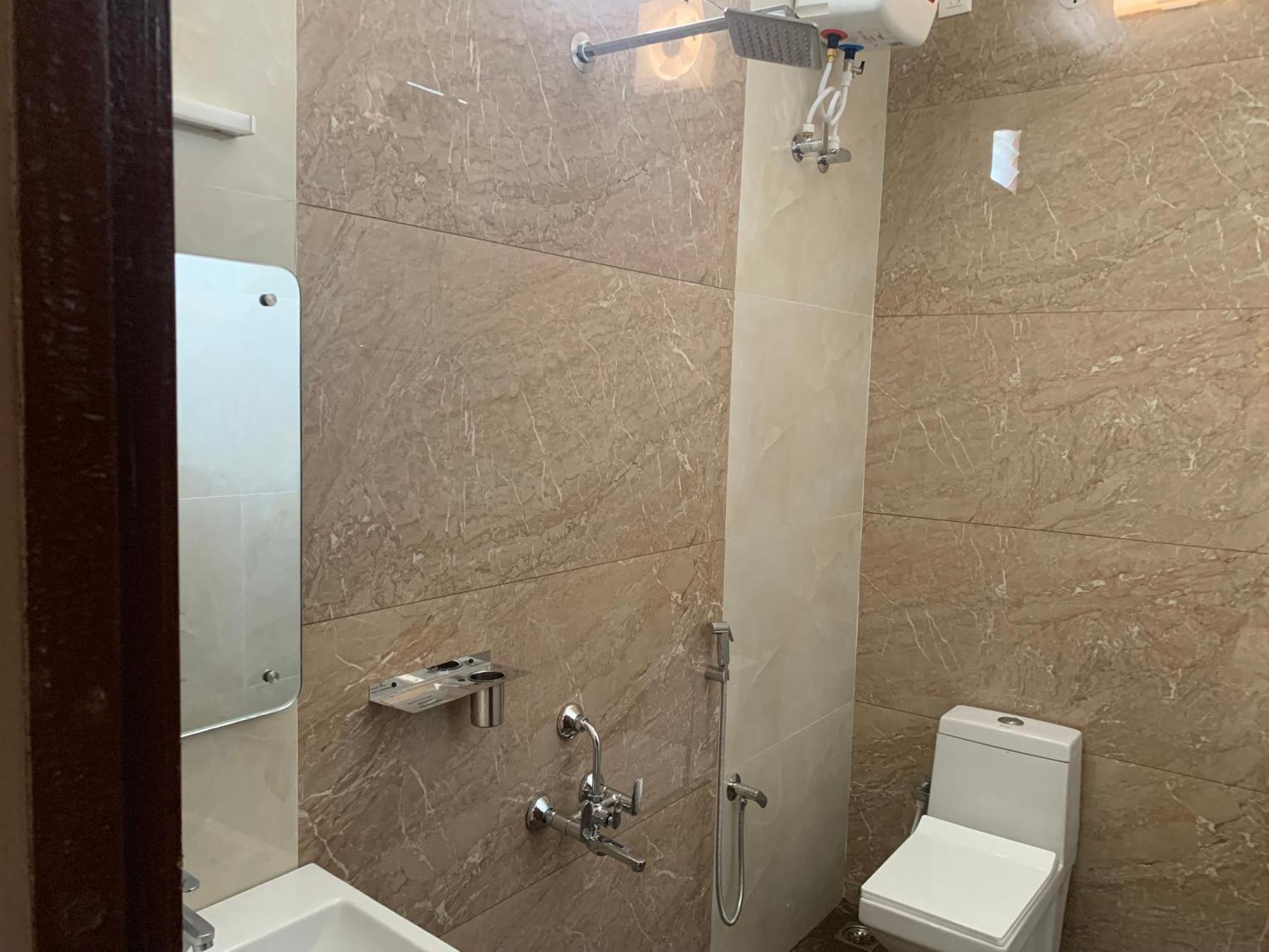 Riverfront Villa, - 1 Bh Villa