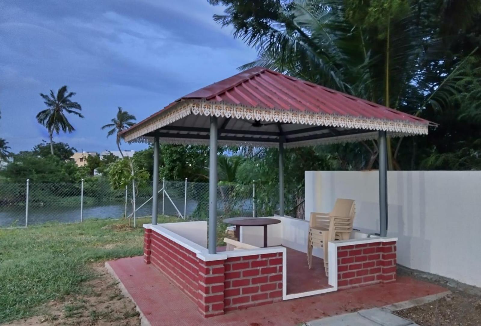 Villa Riverfront Villa, - 1 Bh