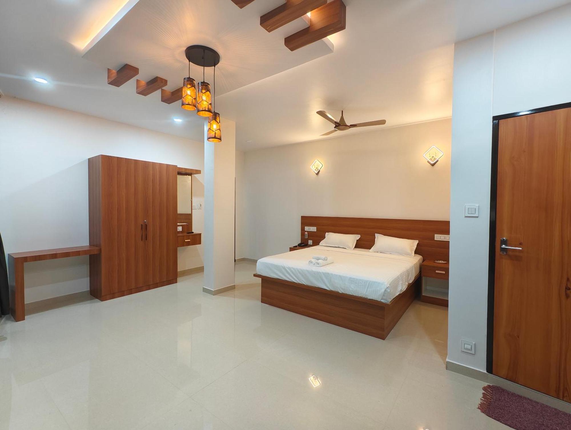 Hotel Sg Mahal & Kanyakumari