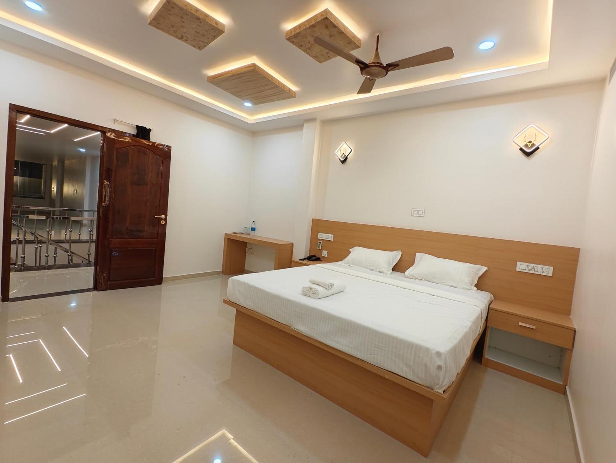 Sg Mahal & Hotel Kanyakumari