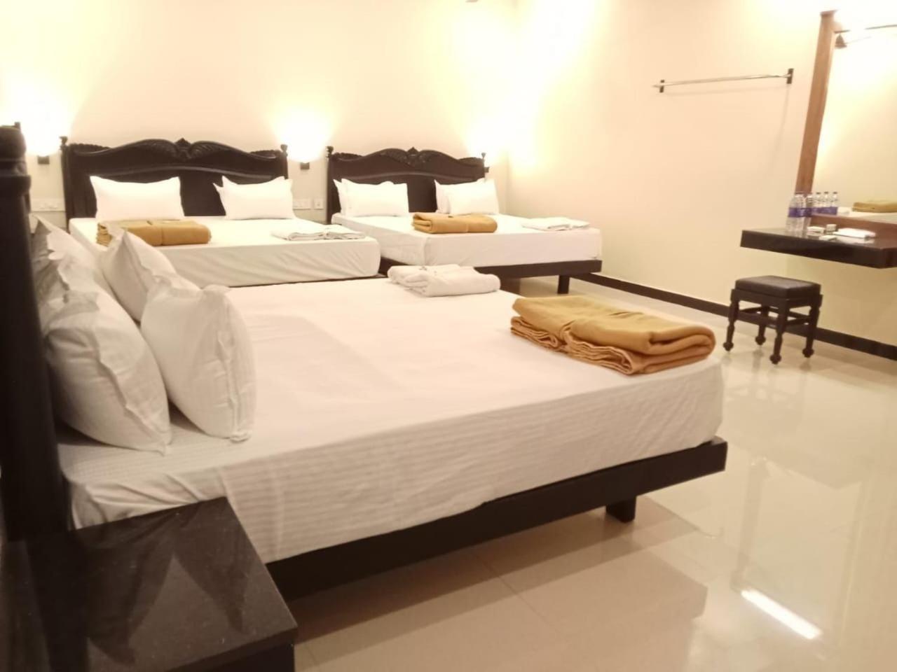 Sri Devi Hotel 3*