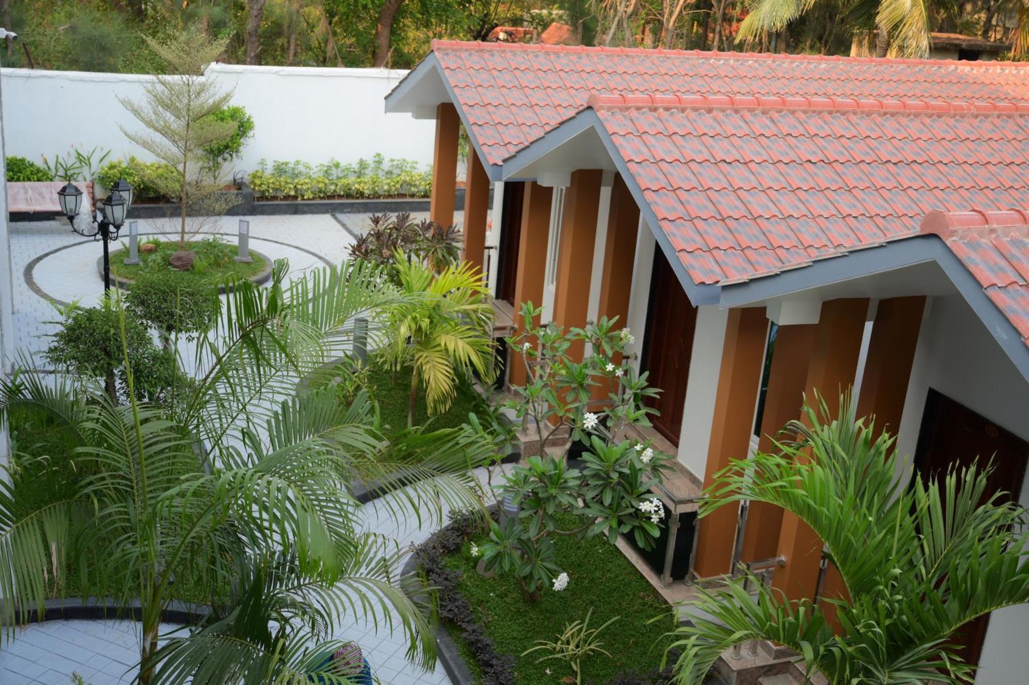 Ramraj Resort *