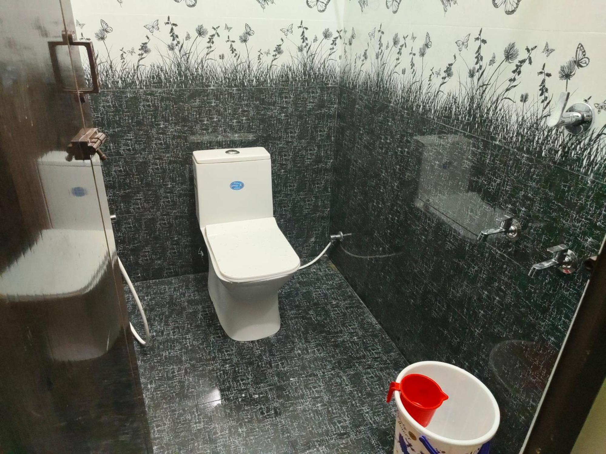 Sonia Mahi Hotel 2*
