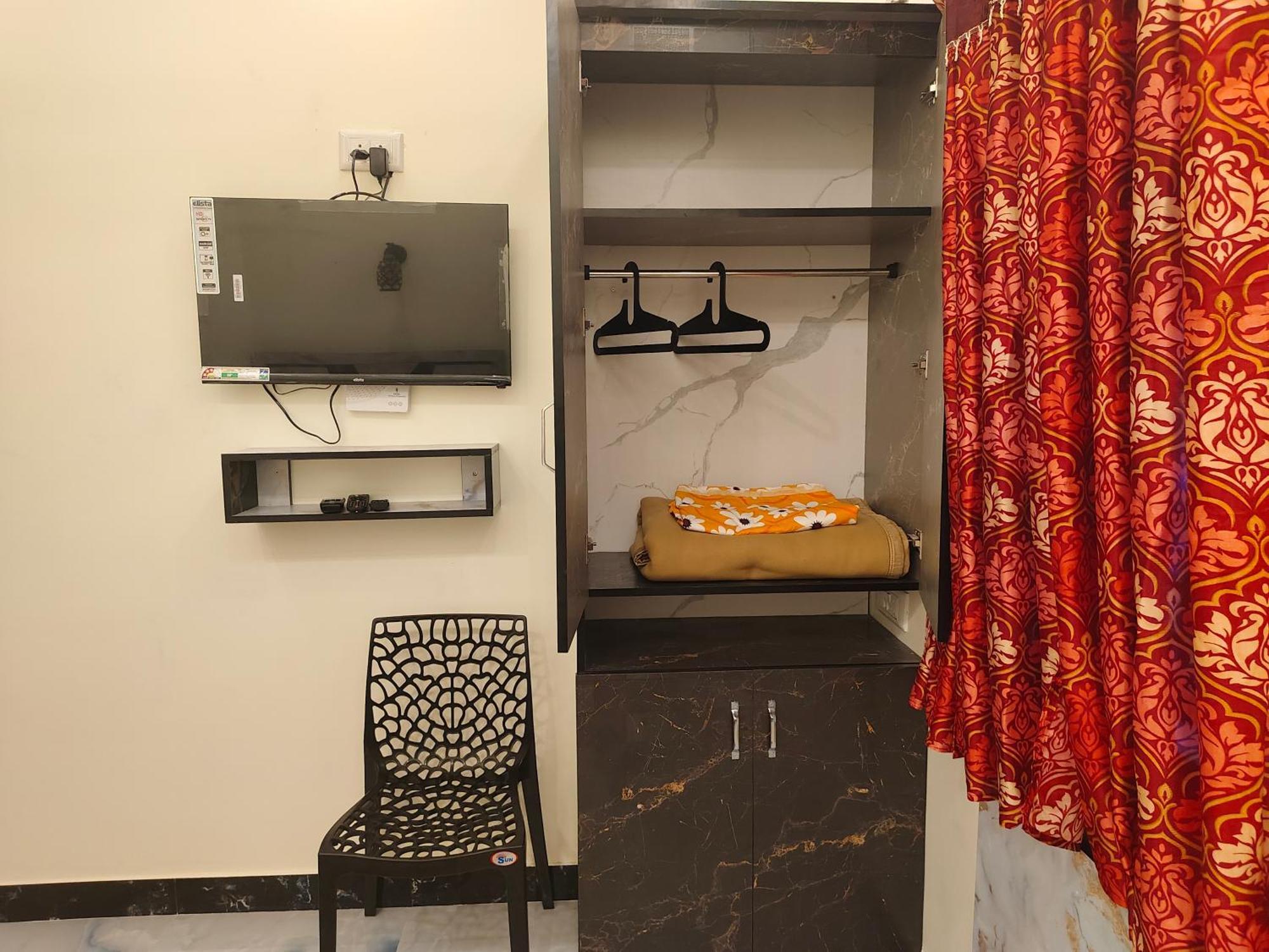 Hotel Sonia Mahi 2*