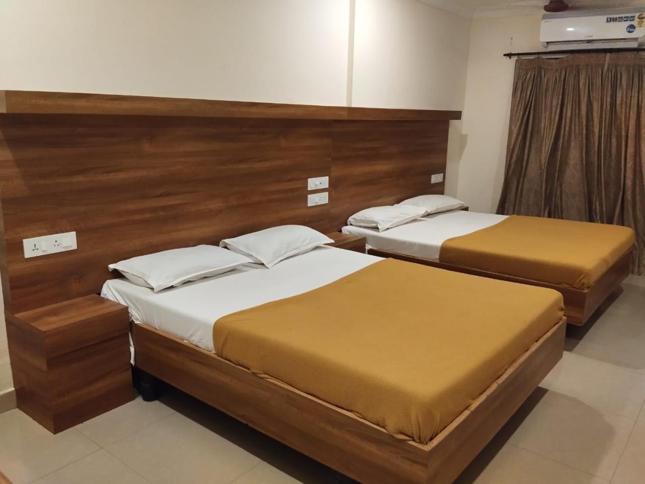 Alankar Hotel *