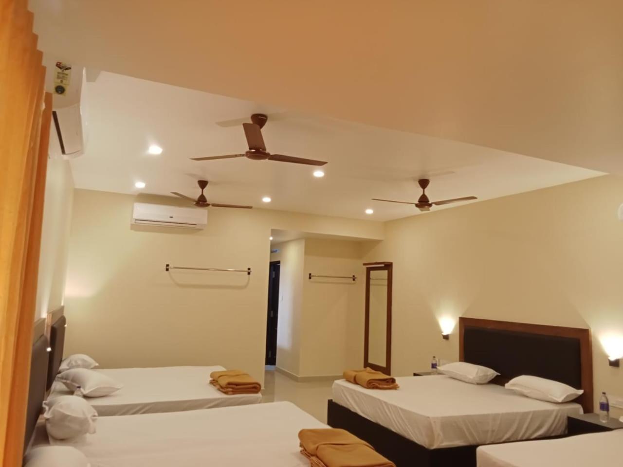 Hotel Sri Devi 3*