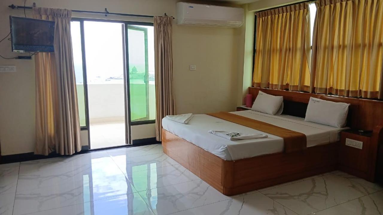 Hotel Staar World Kanyakumari
