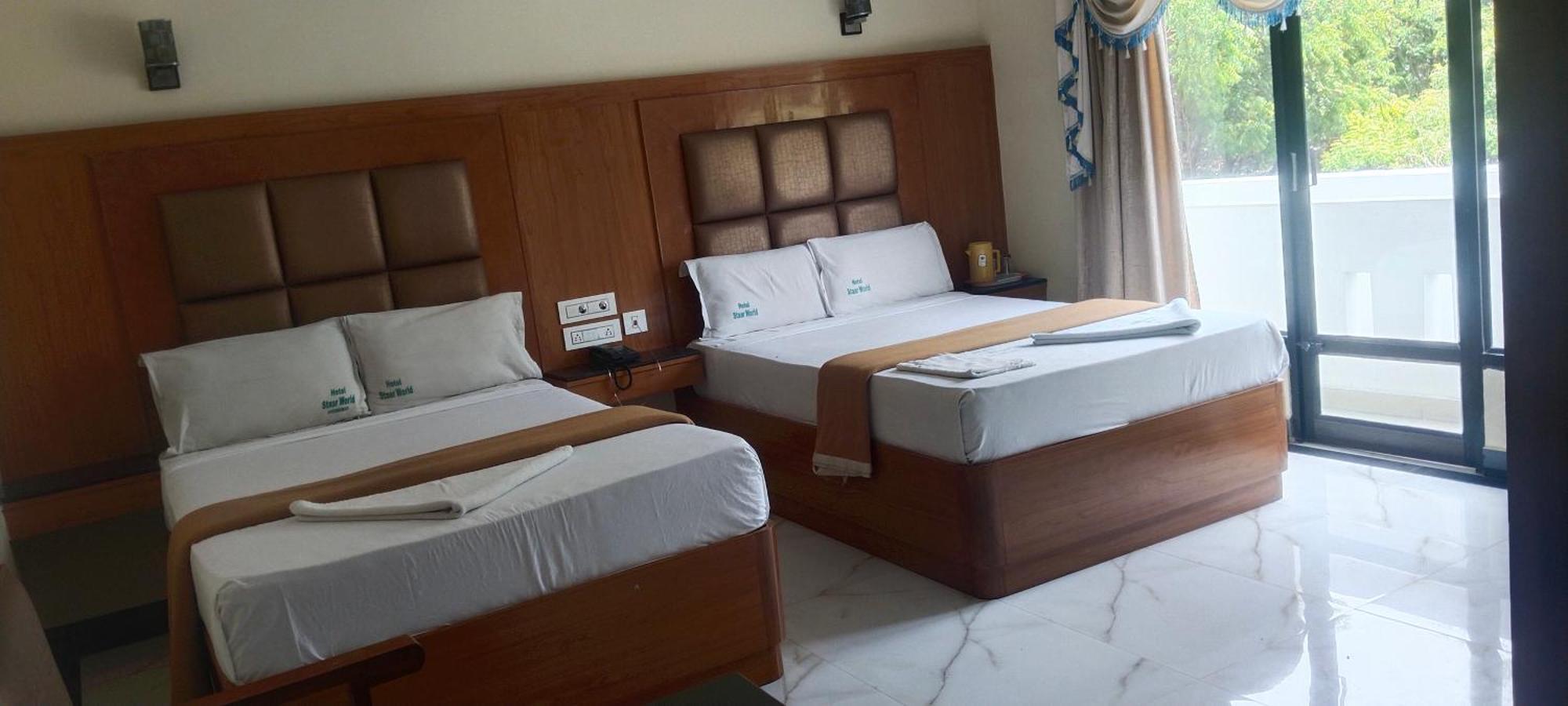 Staar World Hotel 3*