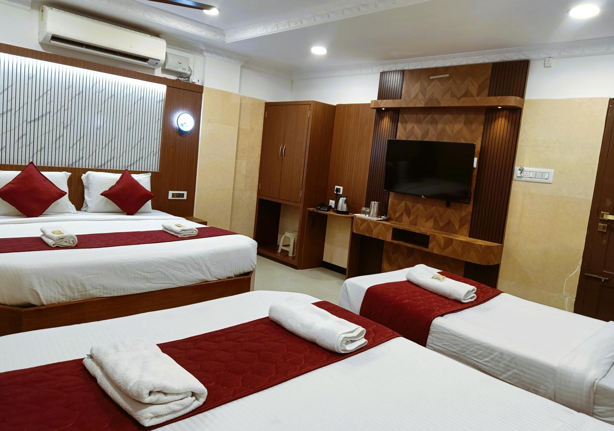 Jeyam Hotel