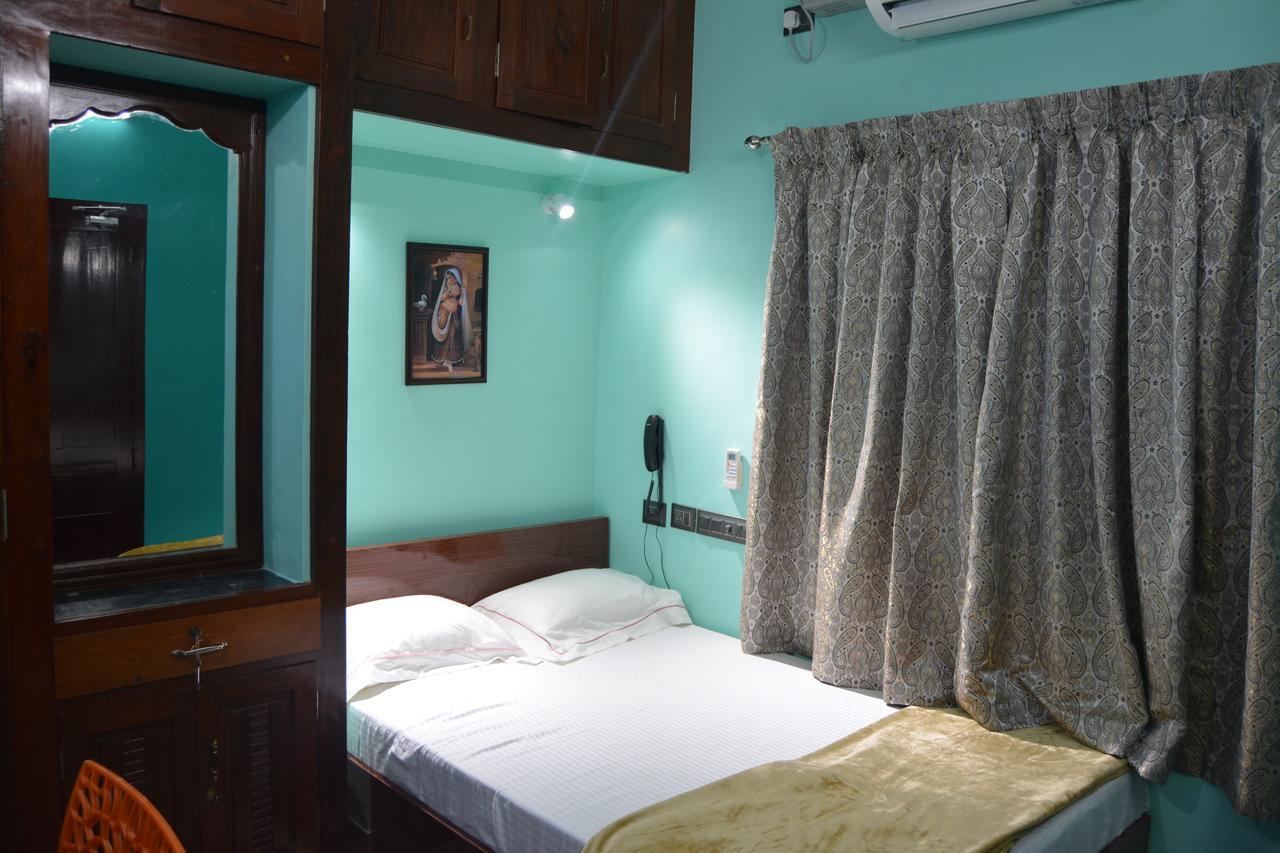 Golden Nest Homestay Bed & Breakfast Kanyakumari