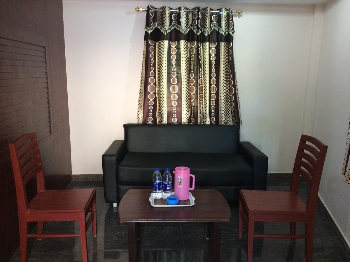 Lodge Santhi Residency *