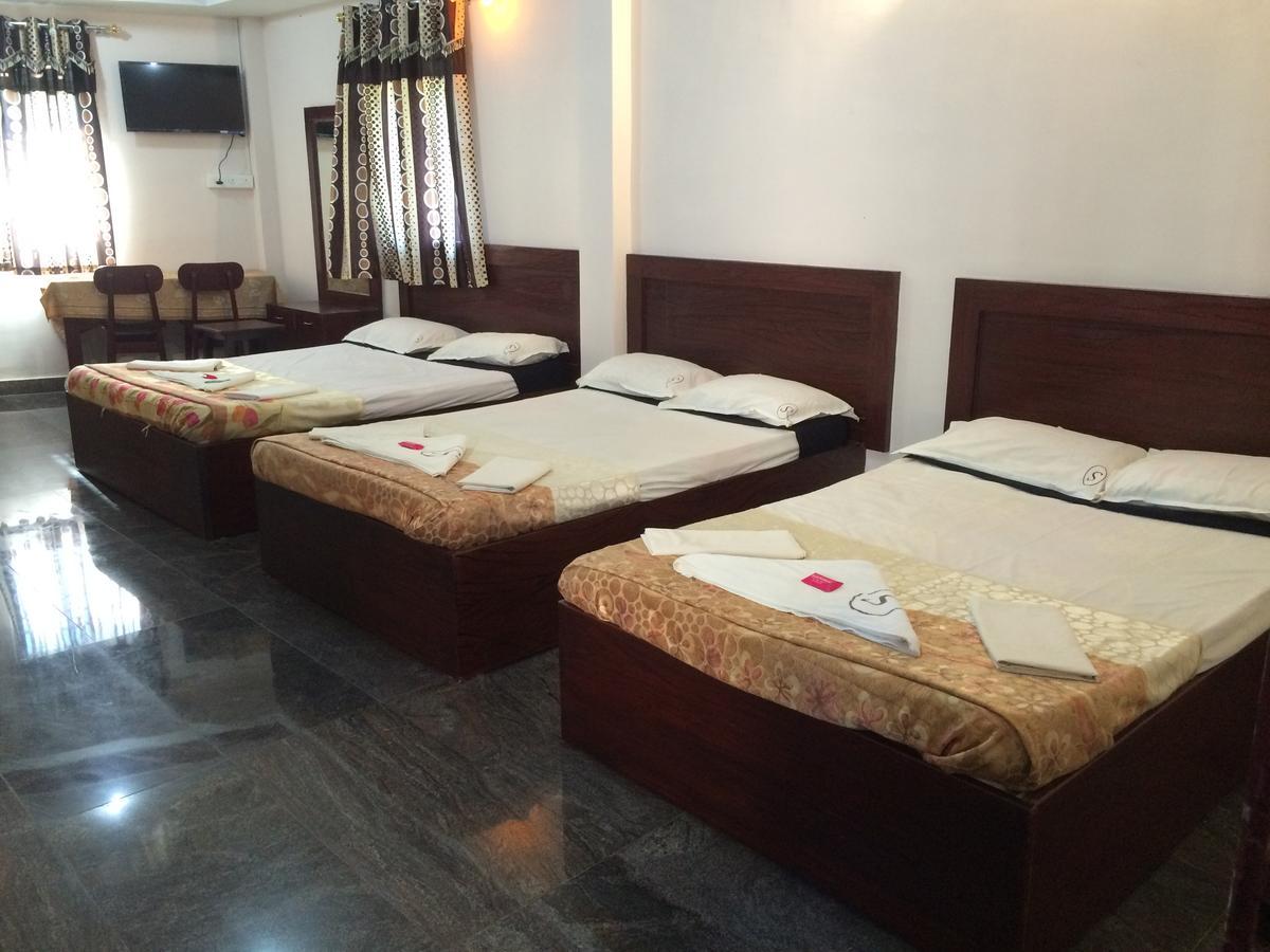 Lodge Santhi Residency *