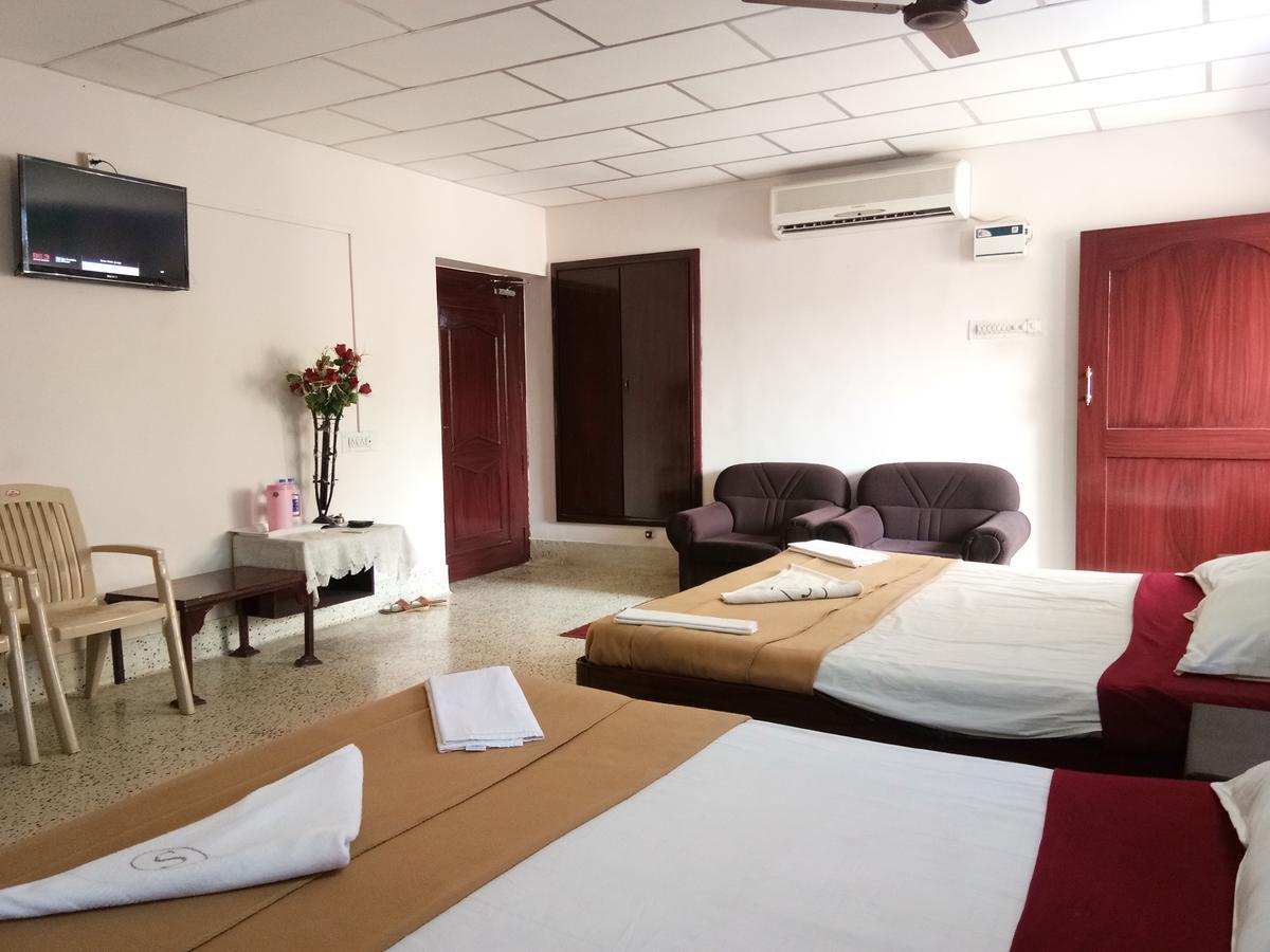 Lodge Santhi Residency *