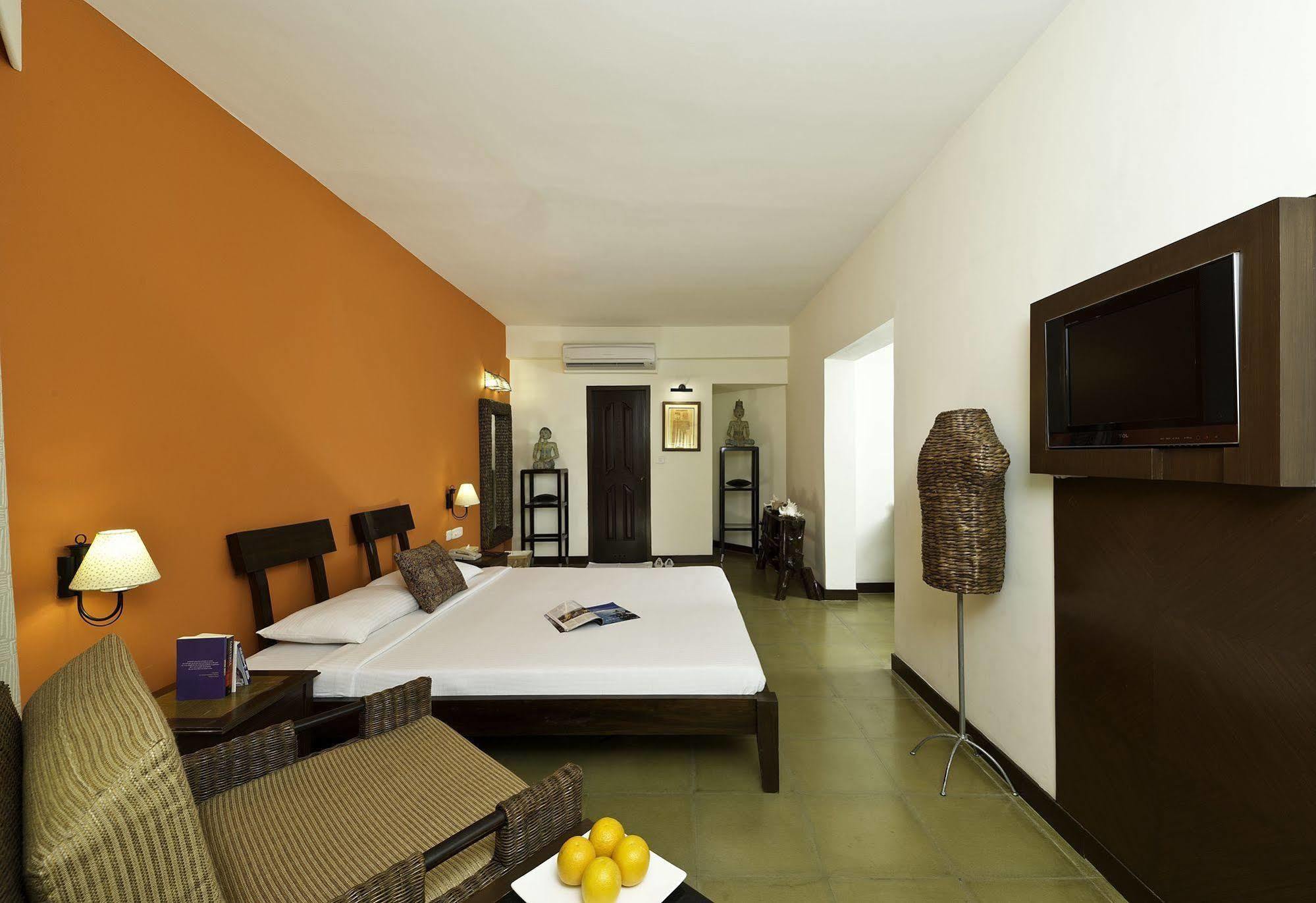 Annai Celestial Hotel 3*
