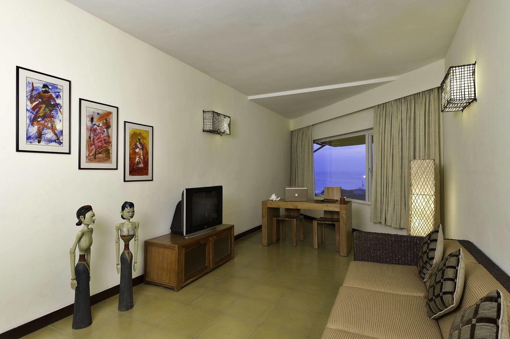 Annai Celestial Hotel 3*