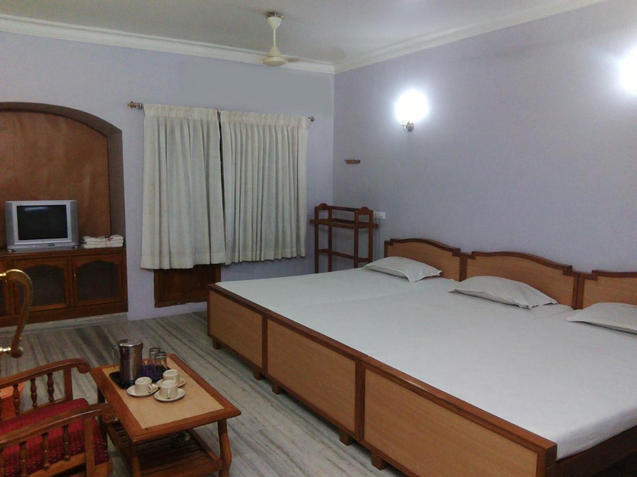 Sivamurugan Hotel Kanyakumari