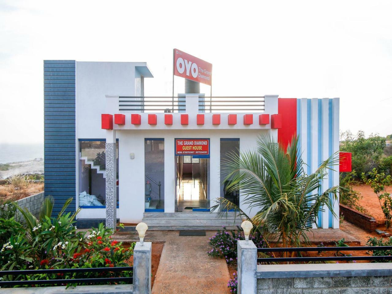 Hotel Oyo 24967 The Grand Diamond 3*