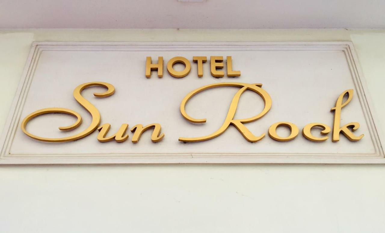 Sun Rock 2*