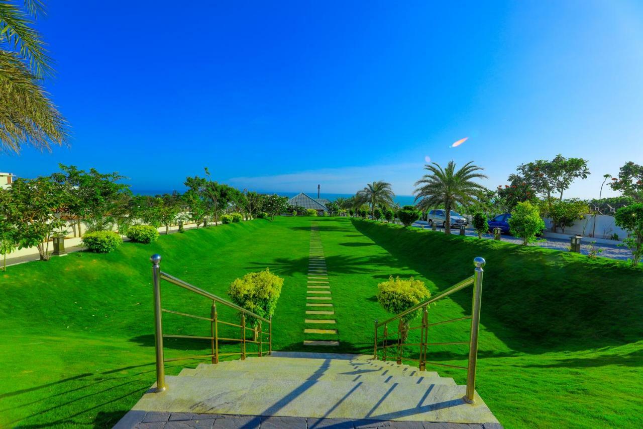Hotel Annai & 4*