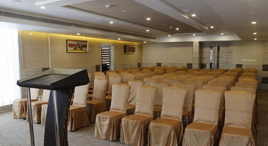 Hotel Nakshatra Palace