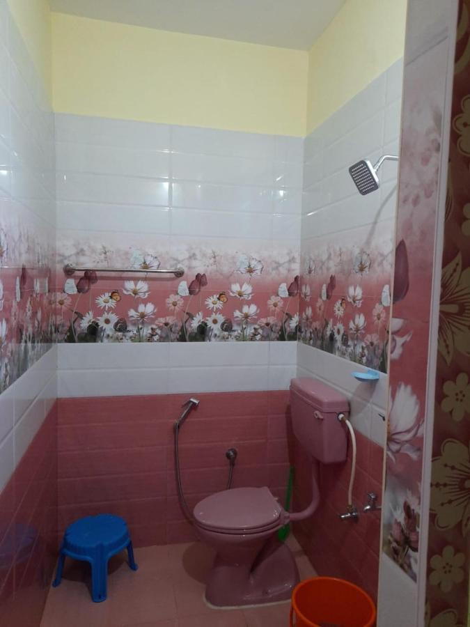 Raghavi Tourist Inn