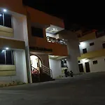 Hotel Raja Palace