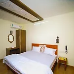 Thiraviam Tourist Home