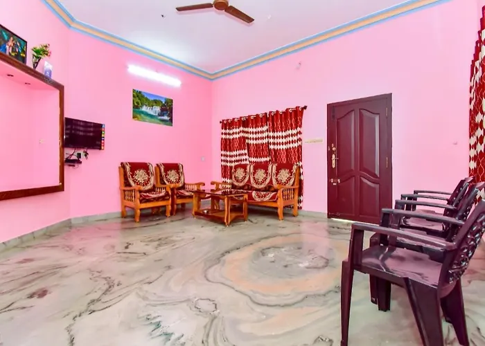 Phoenix Holiday Home