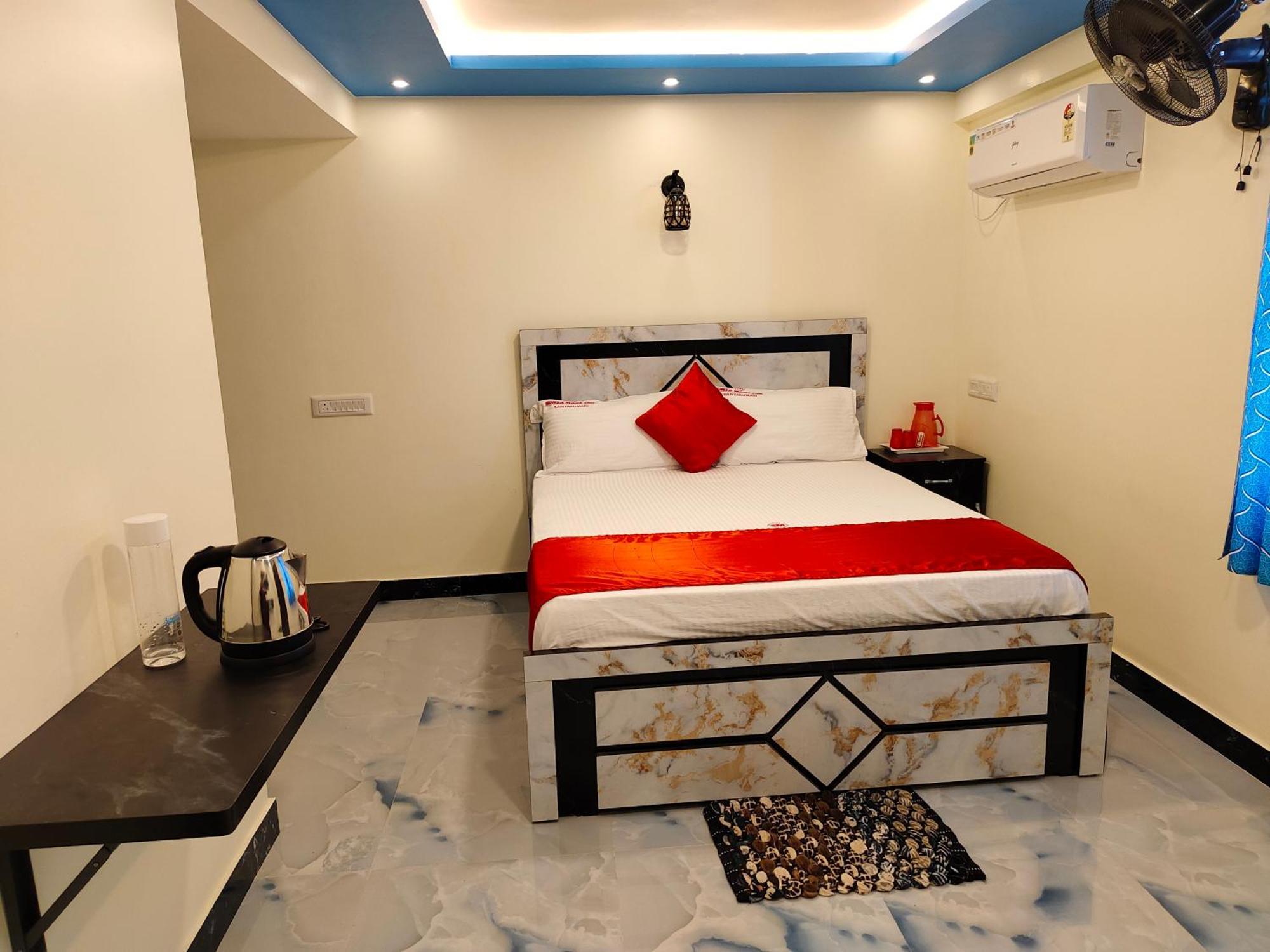 Hotel Sonia Mahi 2*