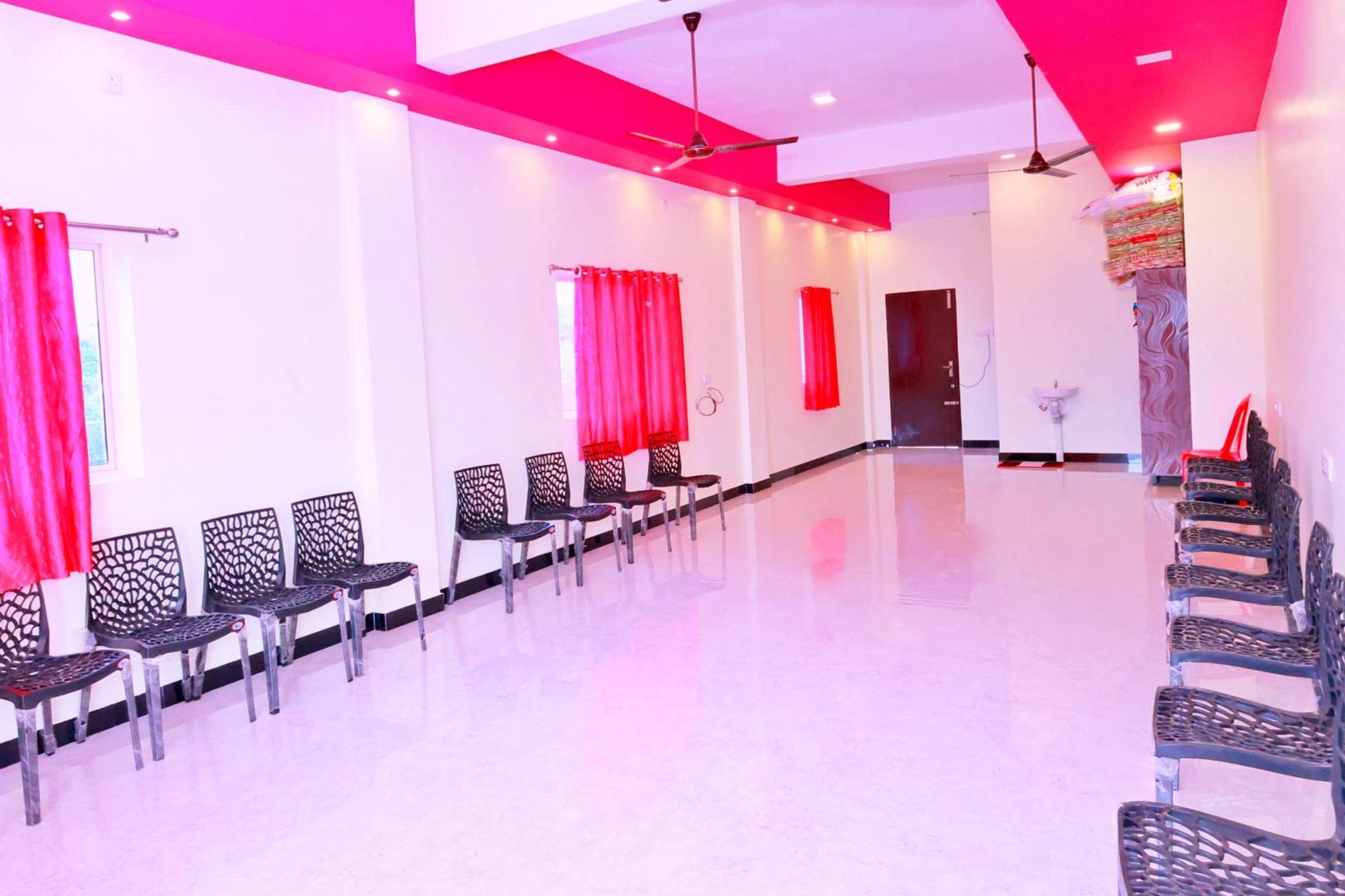 Sonia Mahi Hotel 2*