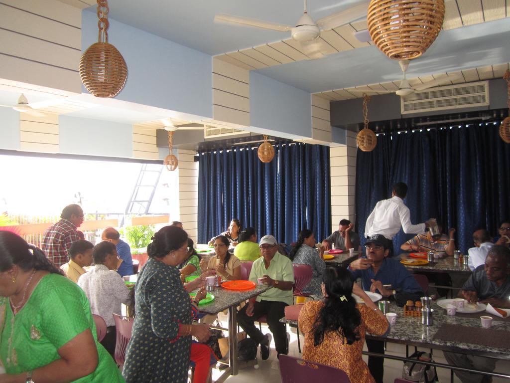 Chithra Hotel