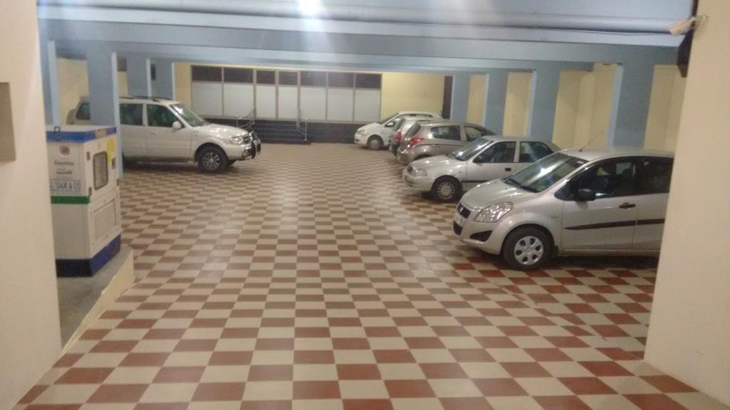 Chithra Hotel *