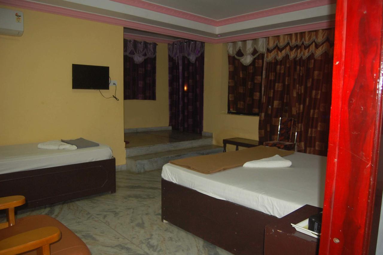 Amutham Residency 3*